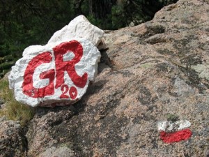 gr20-etape12-rochers-decores